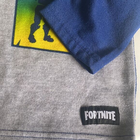 FORTNITE SHIRT SIZE 14-16 - Picture 6 of 8